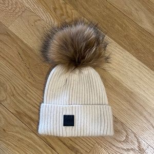 SAM Fur beanie in Camel / Natural